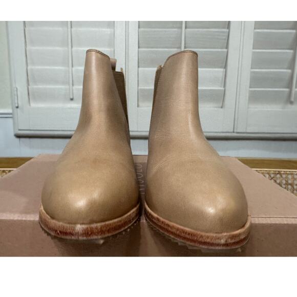 Nisolo Eva Everyday Chelsea Boots Almond Leather Size 8.5 NIB Versatile Comfy - Picture 6 of 14